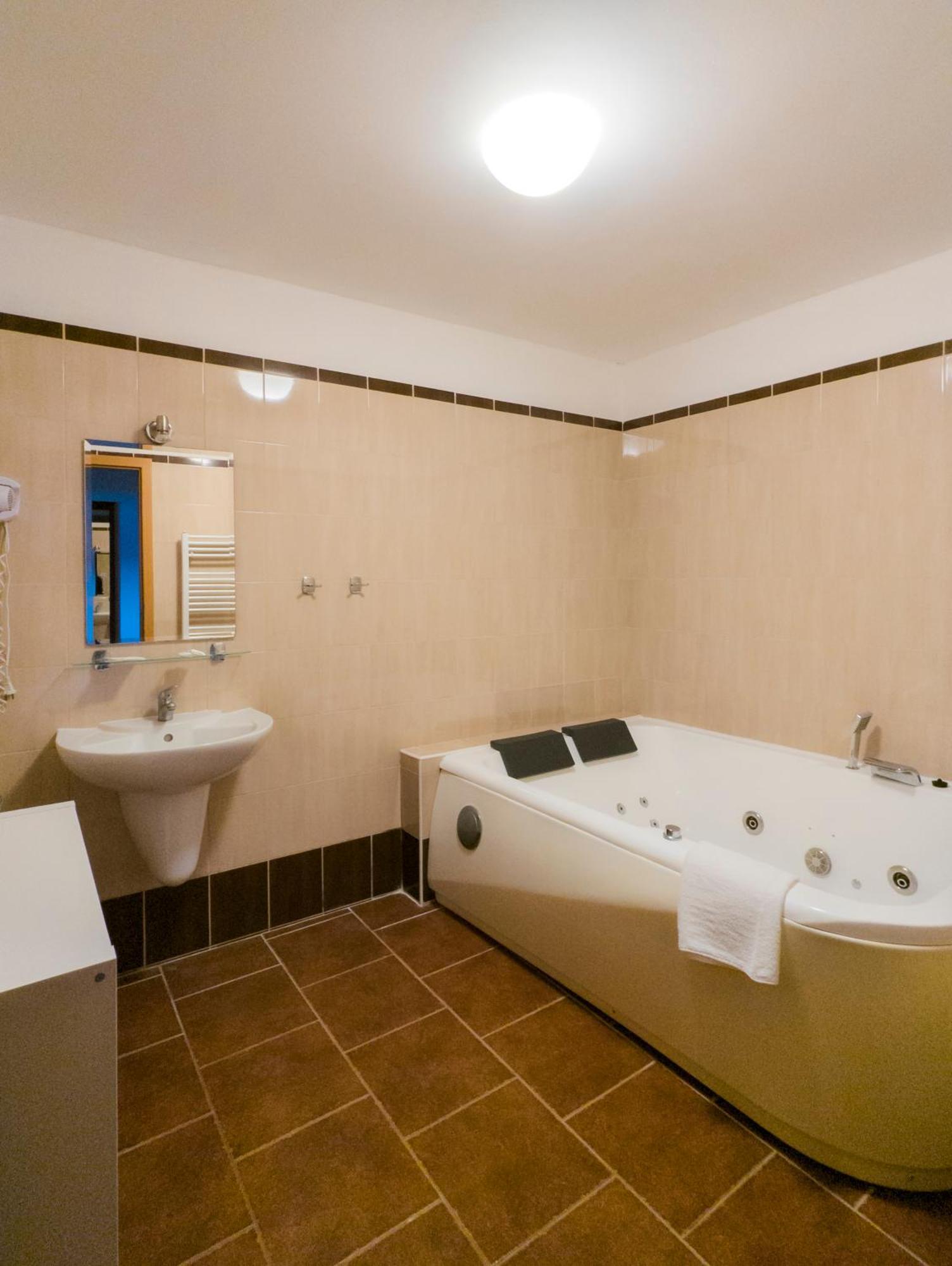 Hotel Panská sýpka Sedlec  Esterno foto