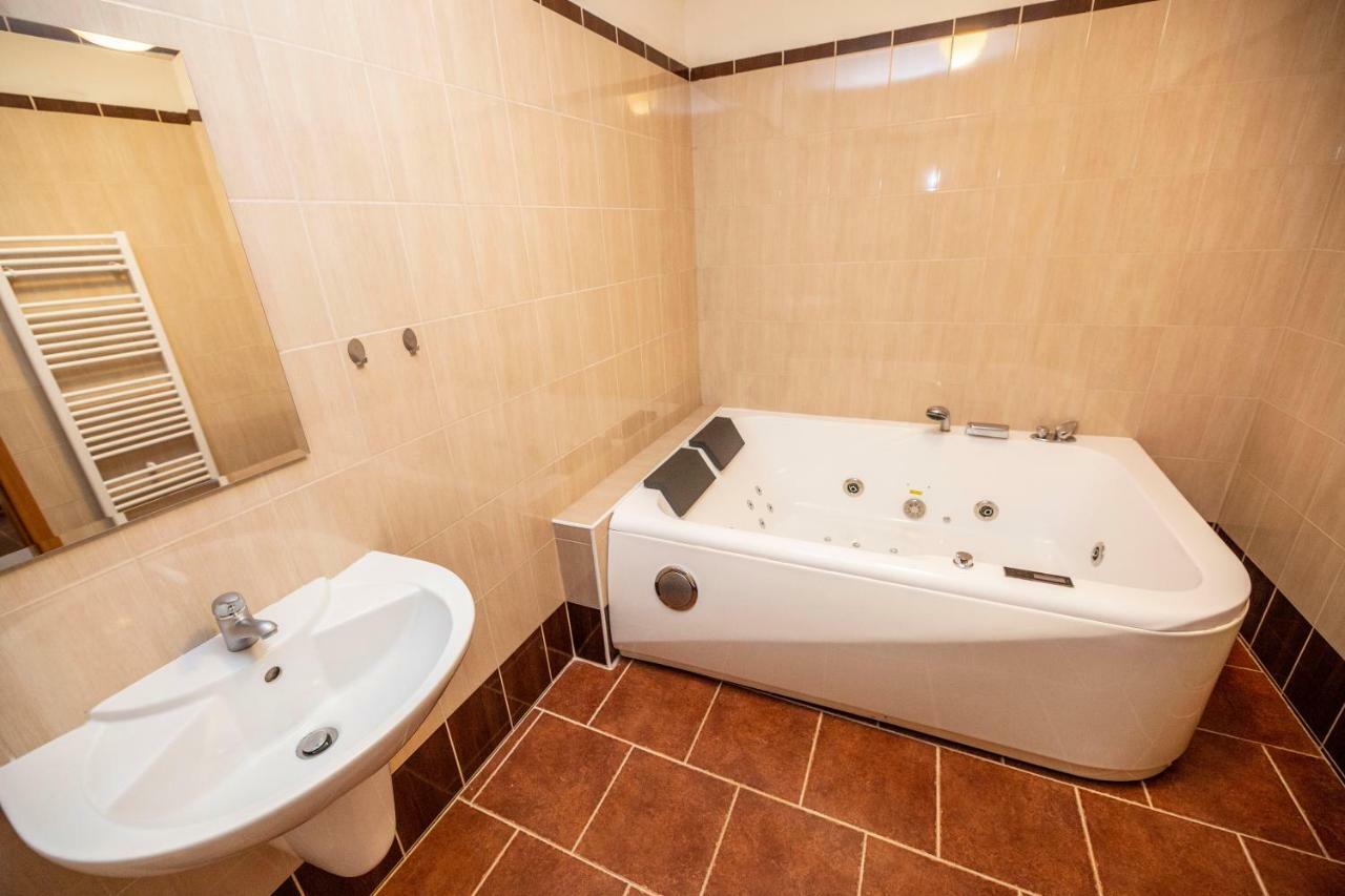 Hotel Panská sýpka Sedlec  Esterno foto